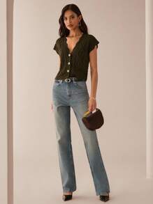 Lilora 镂空钩花波浪纹V领单排扣针织上衣都市风无袖羊毛开衫上衣都市休闲浪漫优雅出门