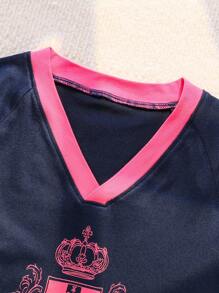 2 件女童休闲时尚美式复古拼色 T 恤和百褶裙套装，适合春夏季日常穿着和外出