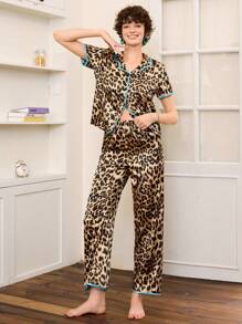Chillnights Conjunto de pijama de mujer de satén con estampado de leopardo en patchwork y ribete contrastante