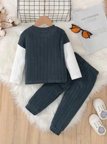 SHEIN Playful Pals 2pcs/Set Toddler Boys Blue & White Contrast Color Block Casual Long Sleeve Top And Stripe Drawstring Pants, Featuring Yellow Pocket Accent, Suitable For Children Everyday Wear, Autumn Baby Boy Fall Outfit Baby Boy Ribbed Outfit Baby Boy Clothes Baby Boys Rib Knit Long Sleeve Tee And Pants Set With Pocket Detail Winter