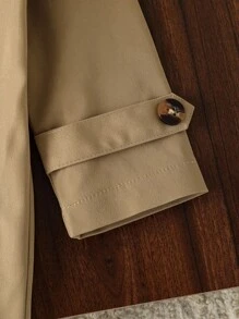 SHEIN 男婴优雅时尚卡其色中长款风衣，适合春秋季穿着，日常穿着、外出、度假、聚会皆宜。男婴外套 男婴风衣 男婴风衣 卡其色男婴外套 卡其色男婴外套 返校季 秋冬