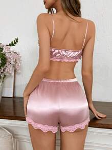 Conjunto de pijama de top de tirantes con aplique de encaje y shorts de unicolor para mujer