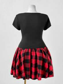 Flirla 2件套朋克时尚图案印花圆领T恤搭配格子A字迷你裙 - 彩色 - 查看 2