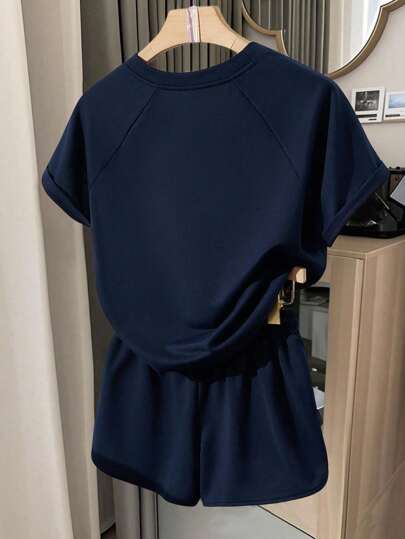 SHEIN 大码女式两件套 T 恤和短裤套装