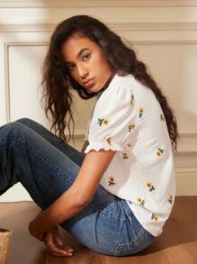 Écloséra Fashionable & Elegant Vintage French Style Loose Embroidered Short Sleeve Blouse, For Young Women, Spring/Summer