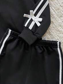 SHEIN 2 件套婴儿/女婴 0-3 岁休闲日常运动外出长袖 T 恤运动衫 + 短裤套装 - 黑色 - 查看 5
