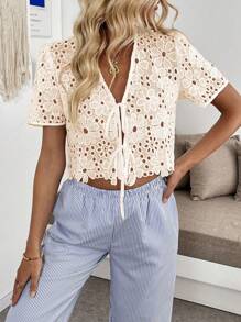 Pariaura 女士蕾丝镂空刺绣短袖衬衫，优雅时尚女士衬衫 - 杏色 - 查看 4