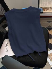 Franclia New 3D Flower Knitted Sleeveless Vest Waistcoat Top For Women (Random Flower Pattern) - Royal Blue - View 2