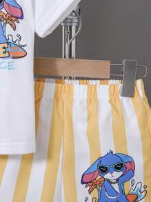 SHEIN 小男孩休闲白色T恤搭配酷炫蓝色兔子图案和黄色条纹短裤套装，节日装 - 彩色 - 查看 5