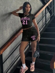 INAWLY Conjunto de camiseta y shorts casual de verano para mujer con estampado de letras y números - Negro - Ver 3