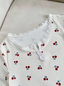 SHEIN 女童櫻桃印花蕾絲飾邊圓領短袖睡衣套裝，可愛白色夏季兩件式睡衣，青少年女孩套裝 - 彩色 - 查看 3