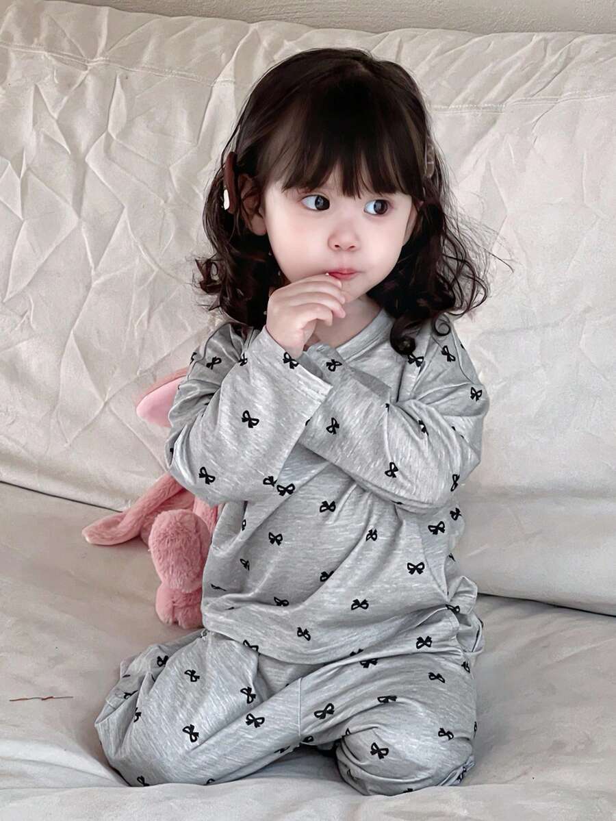 DAZY 女婴休闲圆领蝴蝶结全身印花短袖T恤和宽松长裤家居服套装 - 灰色 - 查看 1