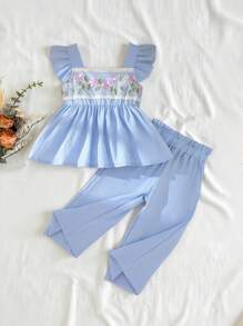 SHEIN Vintaside Kids 2 件套女婴花卉荷叶边前无袖上衣 + 休闲长裤套装，泡泡纹理面料，适合休闲穿着和休闲 - 藍色 - 查看 1