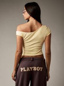 Missguided x Playboy 不对称露肩短款上衣休闲夏季美学 Y2K 街头短袖棉质基本款修身上衣现代时尚必备 - 黃色 - 查看 2