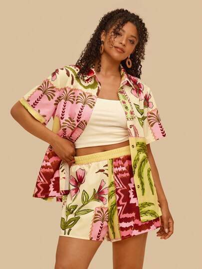SHEIN VCAY Plus Size Women Floral Printed Short Sleeve Shirt & Shorts 2 Piece Casual Set