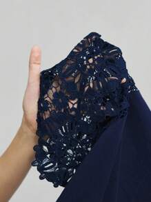 Ontre 2025 女式夏秋短袖 T 恤，纯色圆领，蕾丝镂空拼接，简约时尚，适合城市通勤、海滩音乐节、波西米亚风商务休闲、办公室穿着 - 藏蓝色 - 查看 7