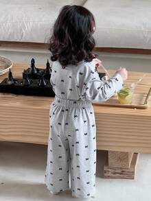 DAZY 女婴休闲圆领蝴蝶结全身印花短袖T恤和宽松长裤家居服套装 - 灰色 - 查看 2