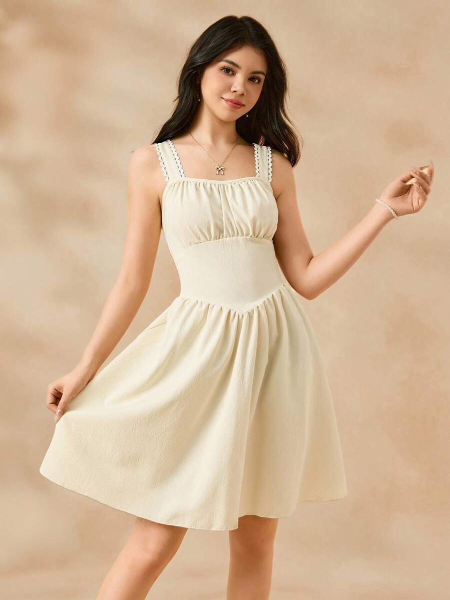 SHEIN 青少年时尚简约细肩带高腰短款荷叶边领黄绿色可爱吊带连衣裙,纹理面料,女童时尚夏装 - 黃色 - 查看 1