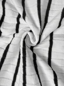 SHEIN 女士条纹圆领喇叭袖休闲T恤，秋季百搭，孕妇条纹上衣，黑白条纹上衣，条纹长袖上衣，秋季女士商务休闲装，秋季女士喇叭袖上衣，女士办公室条纹上衣，喇叭袖上衣，秋季女士长袖上衣，秋季女士条纹上衣，长袖条纹上衣，喇叭袖条纹上衣，女士社交衬衫 - 黑與白 - 查看 8