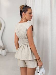 Lavishia Set de 2 piezas de top con escote asimétrico y shorts con estilo vintage para uso casual - Multicolor - View 2