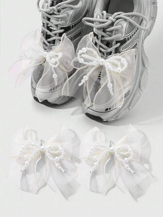 Kawaii 2 قطعة من كماشات الأحذية المزخرفة ذات طبقتين مصنوعة من خرز اللؤلؤ الأبيض المصنوع يدويًا والتول الأصفر ذات طراز كوري أنيق وبسيط، مناسبة للنساء والفتيات، رائعة للاستخدام اليومي والهدايا