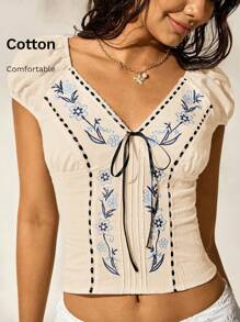 Easelle White Embroidered Small Shirt Top Seaside Holiday Style Outdoor Summer Embroidered Flowers