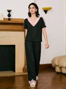 Moireta Eleganter & bequemer zweifarbiger Spitze Patchwork Damen Pyjama-Set