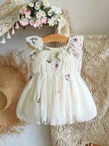 SHEIN Baby Mädchen Sommer einfarbiges apricotfarbenes süßes Blumen besticktes ärmelloses Mesh Kleid, exquisite 3D Blumen Stickerei Dekoration, leichte fließende Silhouette, geeignet für Outdoor Aktivitäten, Fotoshootings, Partys und Lässig Zuhause