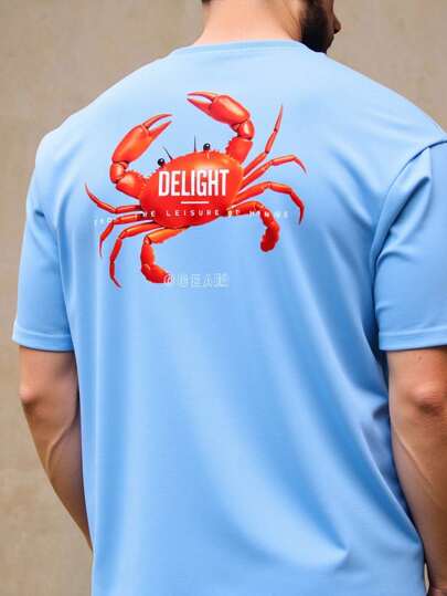 Manfinity VCAY 男士夏季新款浅蓝色螃蟹图案T恤，趣味海洋主题设计，宽松版型，男士休闲螃蟹印花针织宽松圆领T恤，适合日常穿着。