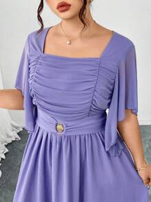 SHEIN Clasi Vestido de gasa elegante de color púrpura para mujer de talla grande, vestido largo y fluido de verano con escote cuadrado y mangas cortas, adecuado para el té de la tarde. Vestido púrpura para mujer, vestido periwinkle, vestido lavanda, vestido lila, vestido maxi púrpura de verano - Morado - Ver 3