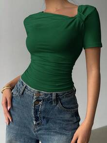 Siren Gaze 时尚斜领短袖T恤，设计师细节，修身女式上衣，夏季新品 - 墨綠色 - 查看 8