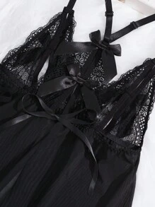 Spicy Aura 2 Peças Conjunto de Camisola Sexy Feminina com Renda e Tela Contrastante + Tanga Fio Dental - Preto - Visão 4