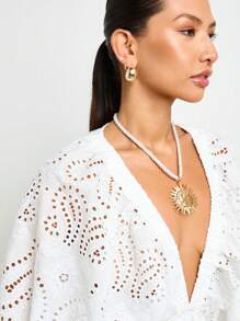 AiiRZ Mono con mangas abullonadas, bordado inglés, cubrecosturas para la playa, vestimenta de resort, mono de verano, pantalones cortos con escote en V profundo, ropa de playa para vacaciones