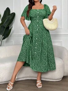 SHEIN Clasi 大码女式碎花印花方领纽扣连衣裙长款女装