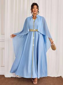 Cravure Vestido con escote en V, mangas tipo poncho, cintura ceñida y ribete dorado para tallas grandes con bordado