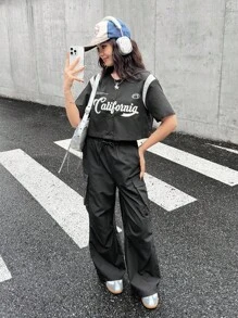 SHEIN 少女黑色复古文字印花短袖上衣和束腰宽松工装裤，休闲街头时尚美式校园风格服装 - 黑色 - 查看 5