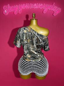 Slaydiva 2025 Neuer Sommer Straßen Lässig Zweig Muster & Buchstaben Muster asymmetrischer Ausschnitt anliegendes kurzes Damen T-Shirt, Musikfestival, Abschluss, Urlaub, Strand, tägliche Reise, Feiertagsparty, Schulanfang, Club, Straße, Schulterfrei, Hot Girl-B - Verschiedenfarbig - Übersicht 8