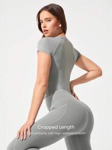 GLOWMODE Glow Era 柔软弹力圆领修身短款短袖运动圆领 T 恤低冲击瑜伽普拉提健身房工作室日常休闲装 - 灰色 - 查看 4