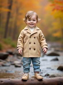 SHEIN 男婴优雅时尚卡其色中长款风衣，适合春秋季穿着，日常穿着、外出、度假、聚会皆宜。男婴外套 男婴风衣 男婴风衣 卡其色男婴外套 卡其色男婴外套 返校季 秋冬