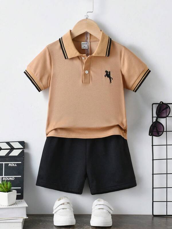 SHEIN Young Boy Summer Casual Color Block Knight Embroidery Short Sleeve T-Shirt & Shorts Set