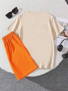 2 件男童休闲日落棕榈树和字母印花短袖 T 恤和短裤套装，度假装