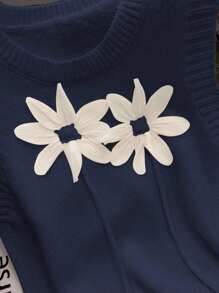 Franclia New 3D Flower Knitted Sleeveless Vest Waistcoat Top For Women (Random Flower Pattern) - Royal Blue - View 3
