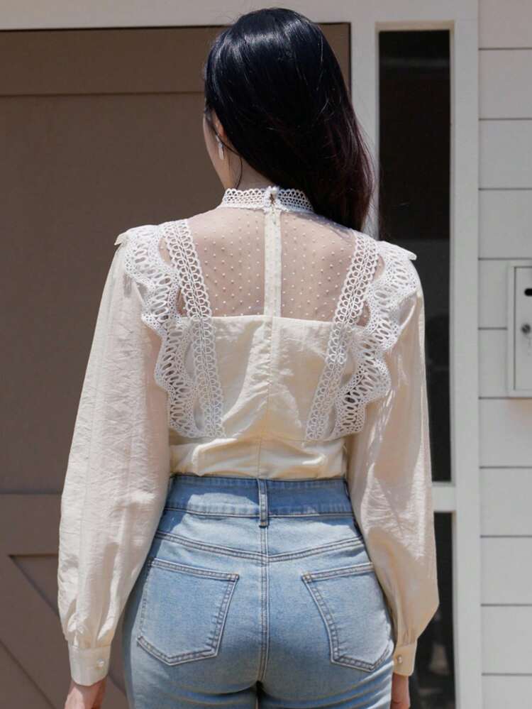 Ladies' Elegant Lace Splice Collared Long Sleeve Blouse