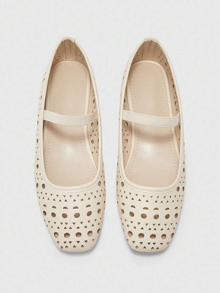 CUCCOO BIZCHIC 女士圆头平底鞋，松紧带穿孔图案透气休闲优雅通勤白色鞋 - 米色 - 查看 1
