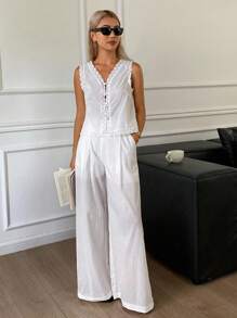 DAZY Französische Muschel-Wellen-Stickerei Knopfleiste V-Ausschnitt ärmellose Bluse Lounge Sets für Frauen Urlaubsoutfits Frauen - Weiss - Übersicht 5