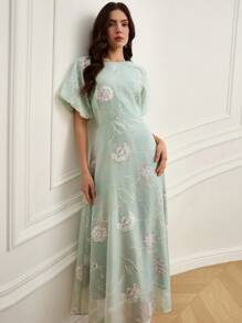 Aveloria Rosie 自然灵感薄荷绿渐变刺绣腰部长裙，经典圆领短袖修饰肩部，白色花卉刺绣逐渐绽放，优雅茶会装，女式长裙