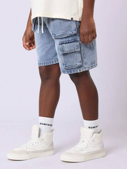 SUMWON Pantalones cortos de carga de mezclilla premium para niños, diseño clásico de ajuste relajado, uso casual de verano para aventuras, juego y escuela, tallas juveniles