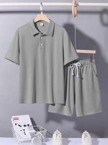 SHEIN Conjunto de camisa polo y pantalones cortos sólidos azules para adolescentes varones, informal, estilo universitario, cómodo, de moda, versátil, lindo, suave, adecuado para uso diario, escuela, salidas, vacaciones en la playa