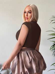 SHEIN SXY Plus Size Women's Basic Solid Color Deep V Neck Sexy Slim Fit Short Tee Shirt, Suitable For Everyday Wear, Western Wear, Cruise Attire, Music Festival, Concert, Carnival Party, Beach Vacation, Date Night, Birthday, Bachelorette Party, Club, Cute, Casual, Shopping, Streetwear, Going Out, Easy To Match & Looks Slim, Accent Your Body, Flatter The Figure, Brown Top, Cleavage Top, Chocolate Brown Top,Going Out Tops