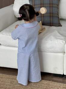 Dazy Kids 女童清新条纹 Polo 领衬衫和宽松裤子两件套睡衣套装 - 藍色 - 查看 2